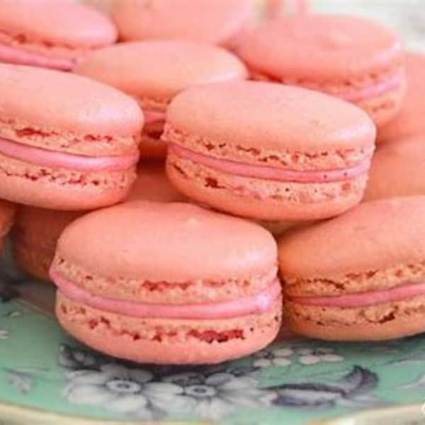 Macarons, Luxemburgerli, desserts, pâtisseries, crème au beurre, ganache, fait main