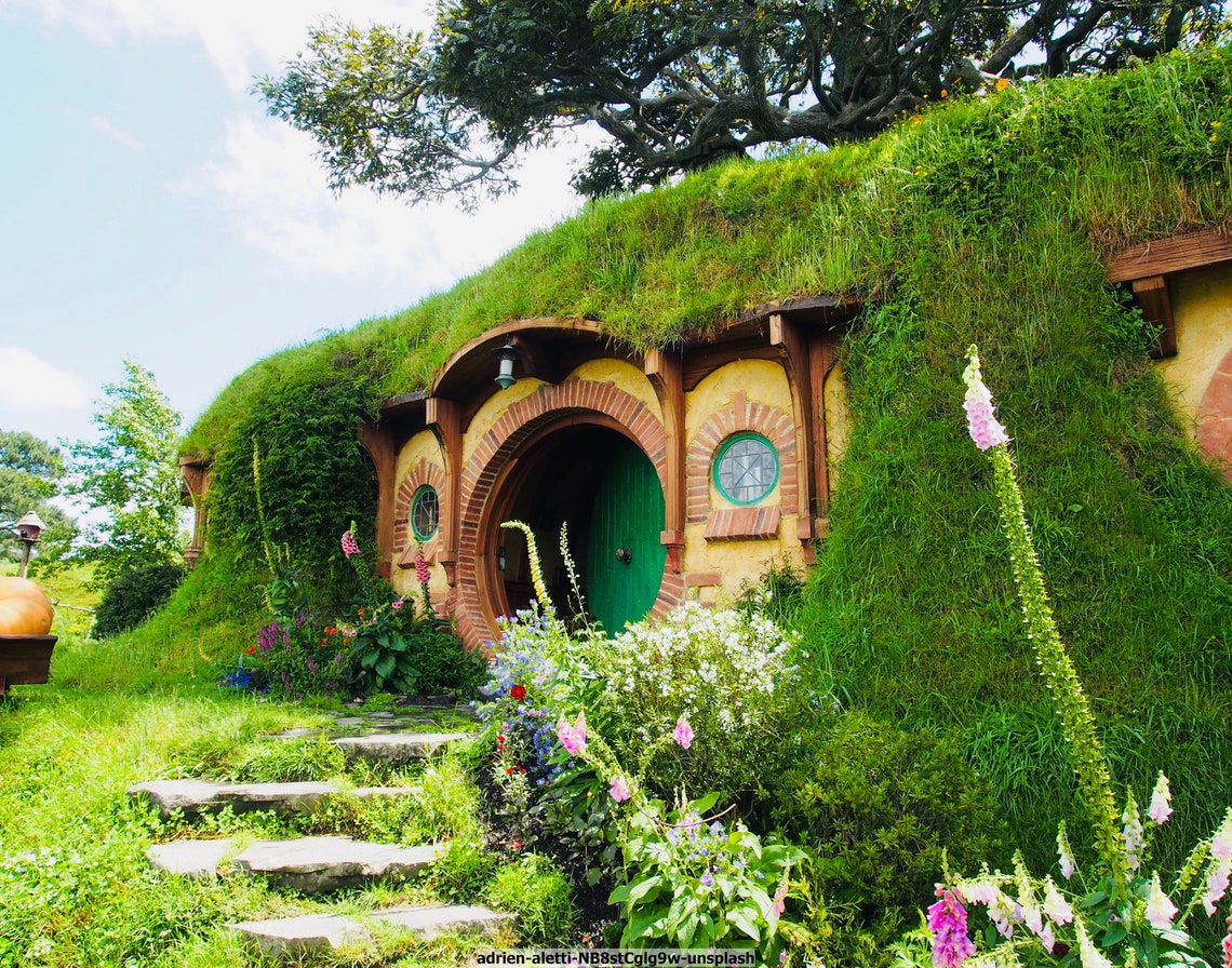 Hobbiton New Zealand Lord of the Rings Hobbit House Wall | Etsy