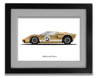 Op de afbeelding: Een ingelijste illustratie van een gouden 1966 Ford GT Mk II raceauto met nummer 5 aan de zijkant. De auto staat op een witte achtergrond met de tekst "1966 Ford GT Mk II" eronder.