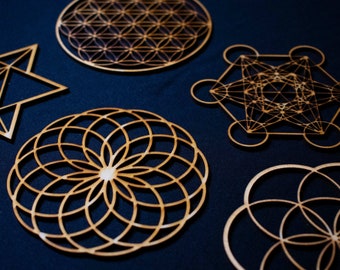 Heilige geometrie ornament set, zaad van het leven, bloem van het leven, Merkaba, Torus, Metatron's kubus, geometrische kerstversieringen