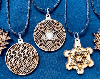 Colliers géométrie sacrée, pendentifs géométriques, pendentif méditation, cube de métatrons, collier fleur de vie, pendentif en bois, Sri Yantra, bijouterie