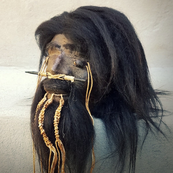 Shrunken head, oddities curiosities, real leather and hair, 5 Inch