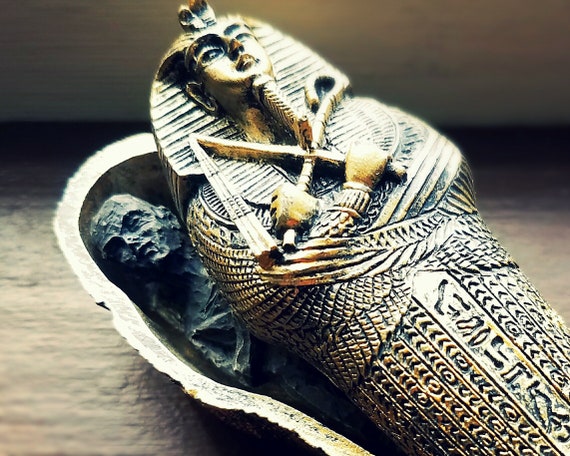 egyptian coffin king tut