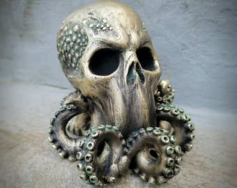 Cthulhu skull statue, H.P. Lovecraft monster, bronze octopus skull