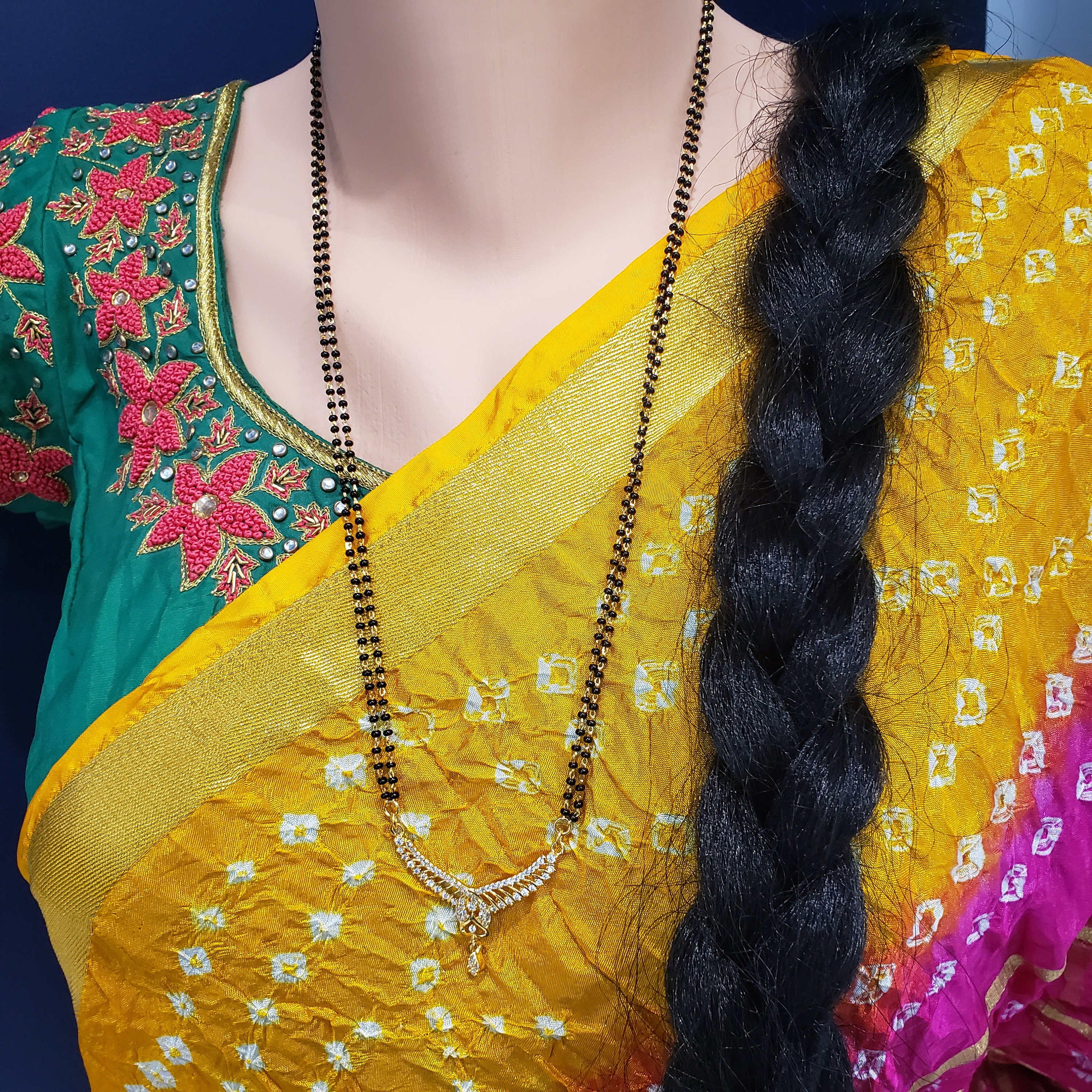Short Black Beads Gold Filled Single 