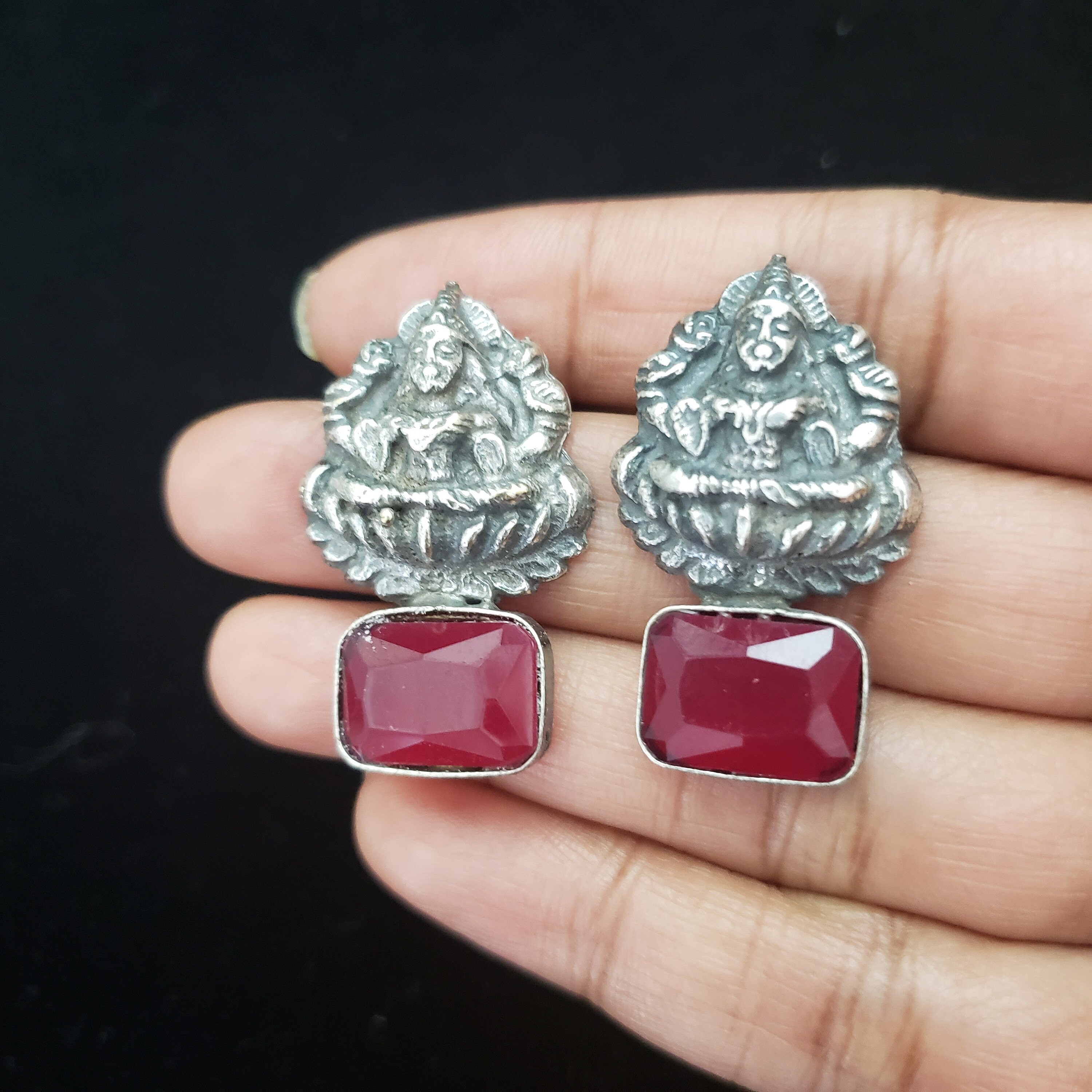 ガネーシャ ドイツ シルバー チョーカー ジュエリー、半貴石 ルビーと