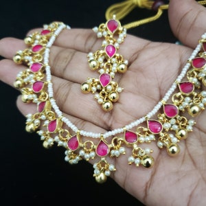 Kundan Necklace set with earrings. High quality kundan set for Indian bride.