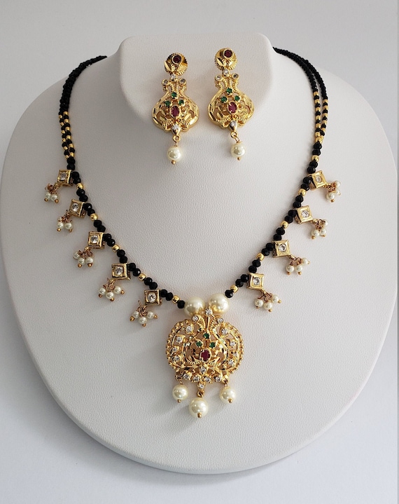 Black Diamonds Pattern Necklace Indian 