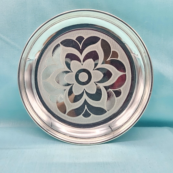 5インチのシルバー小皿、プージャ用の花柄デザイン、シルバーギフト