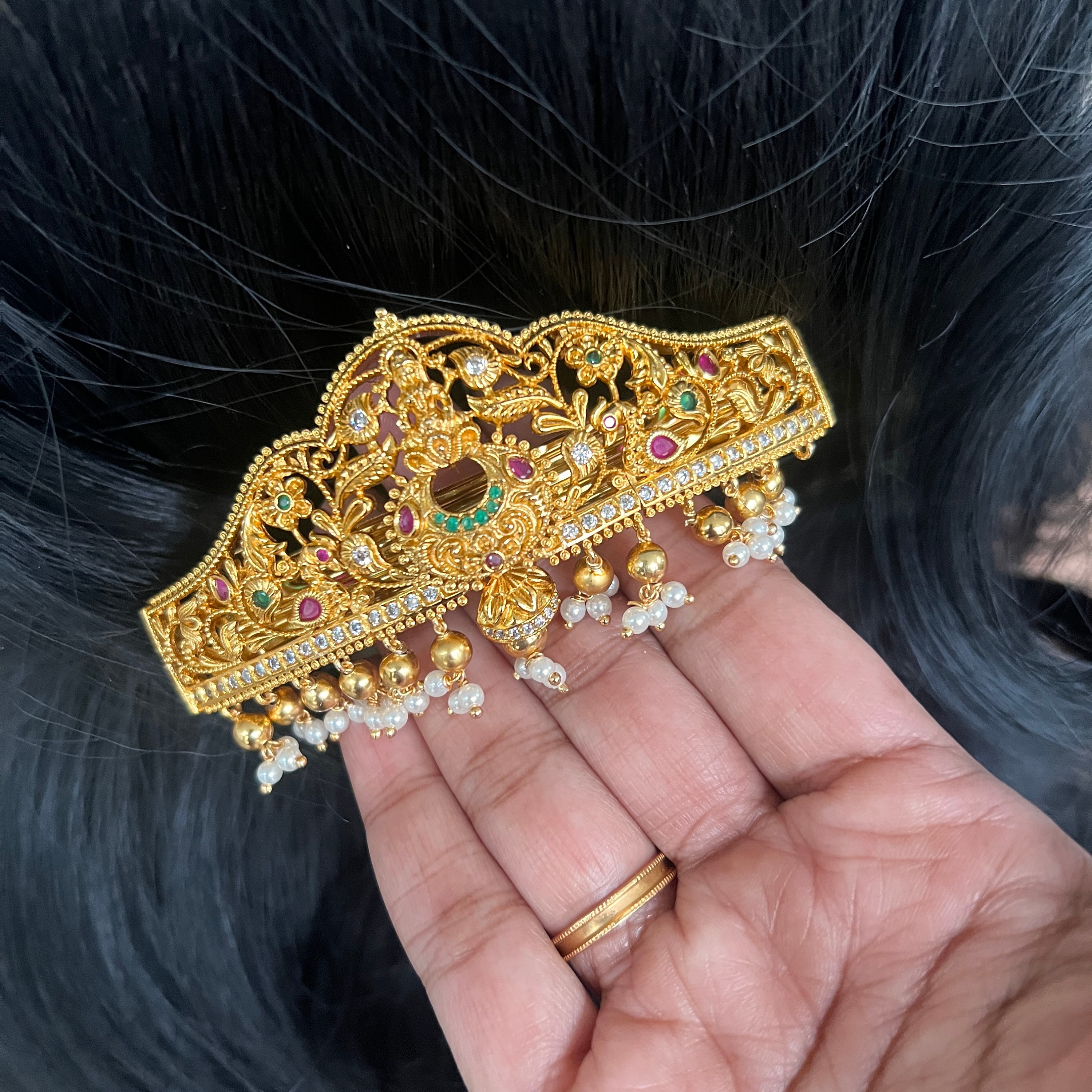 Share 134+ gold hair clips designs best POPPY