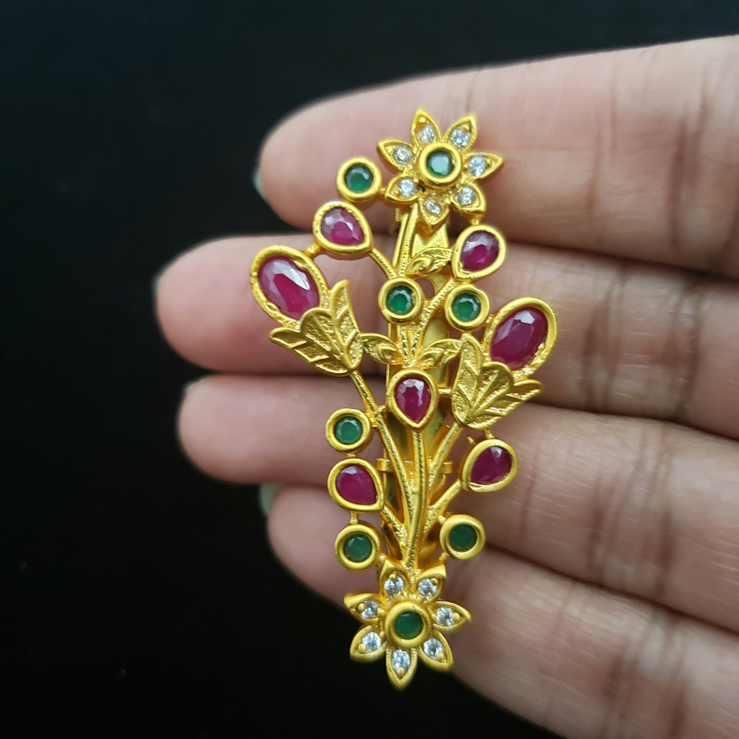 Saree brooches 2024 and pins