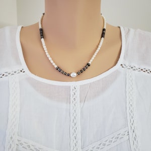 Collar de perlas de agua dulce de diseño, perlas de forma semi redonda, collar de perlas clásico hecho con diferentes formas en perlas, ,regalo para ella