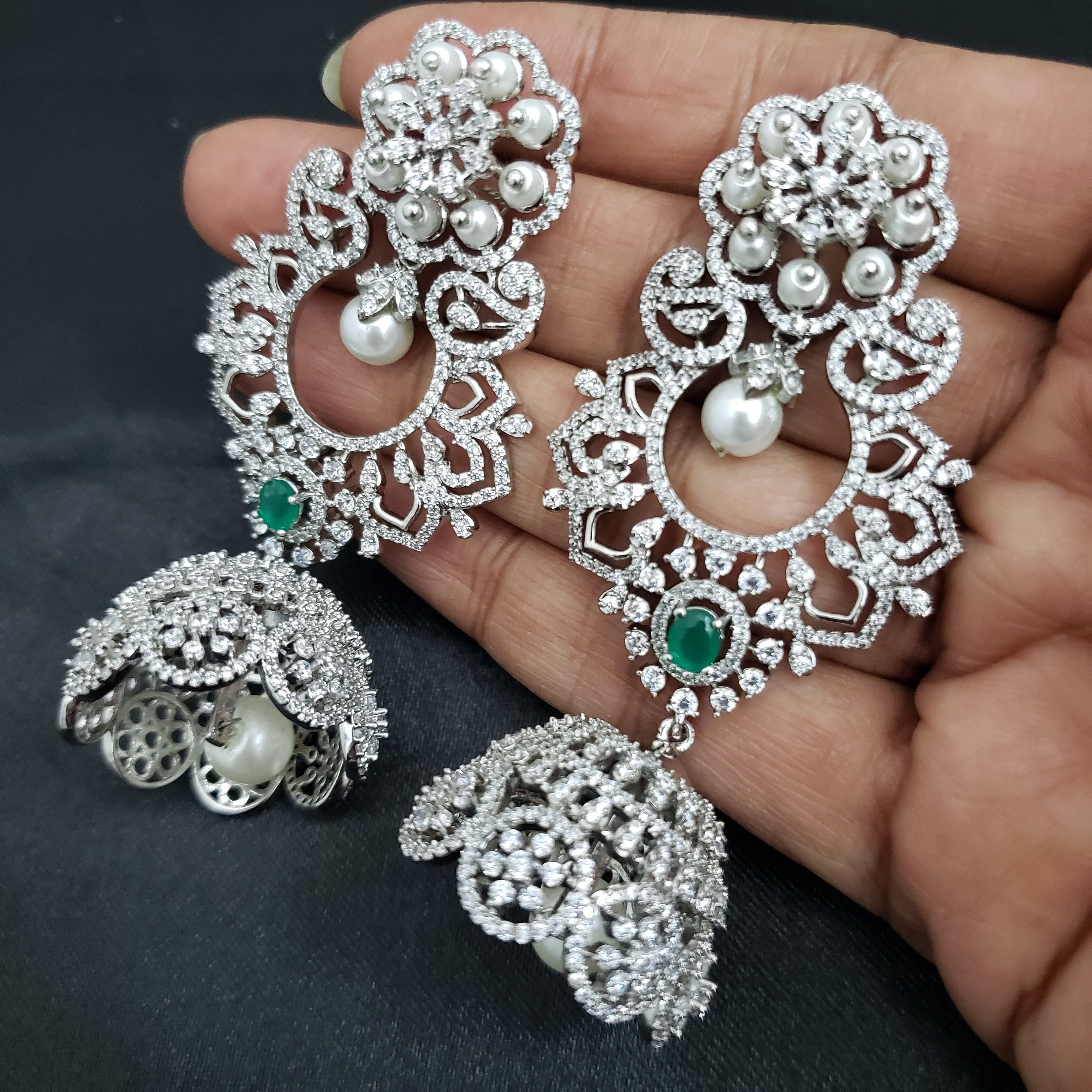 Oval Earrings, 12 Kt at Rs 100/pair in Rajkot | ID: 2853327188855