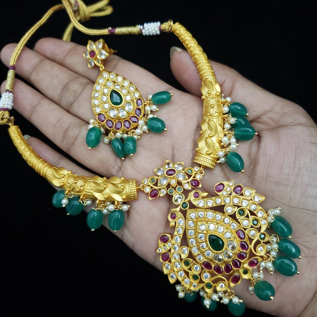 Hasli Pattern Indian Jewelry, Semi Precious Emerald Beads, Wedding