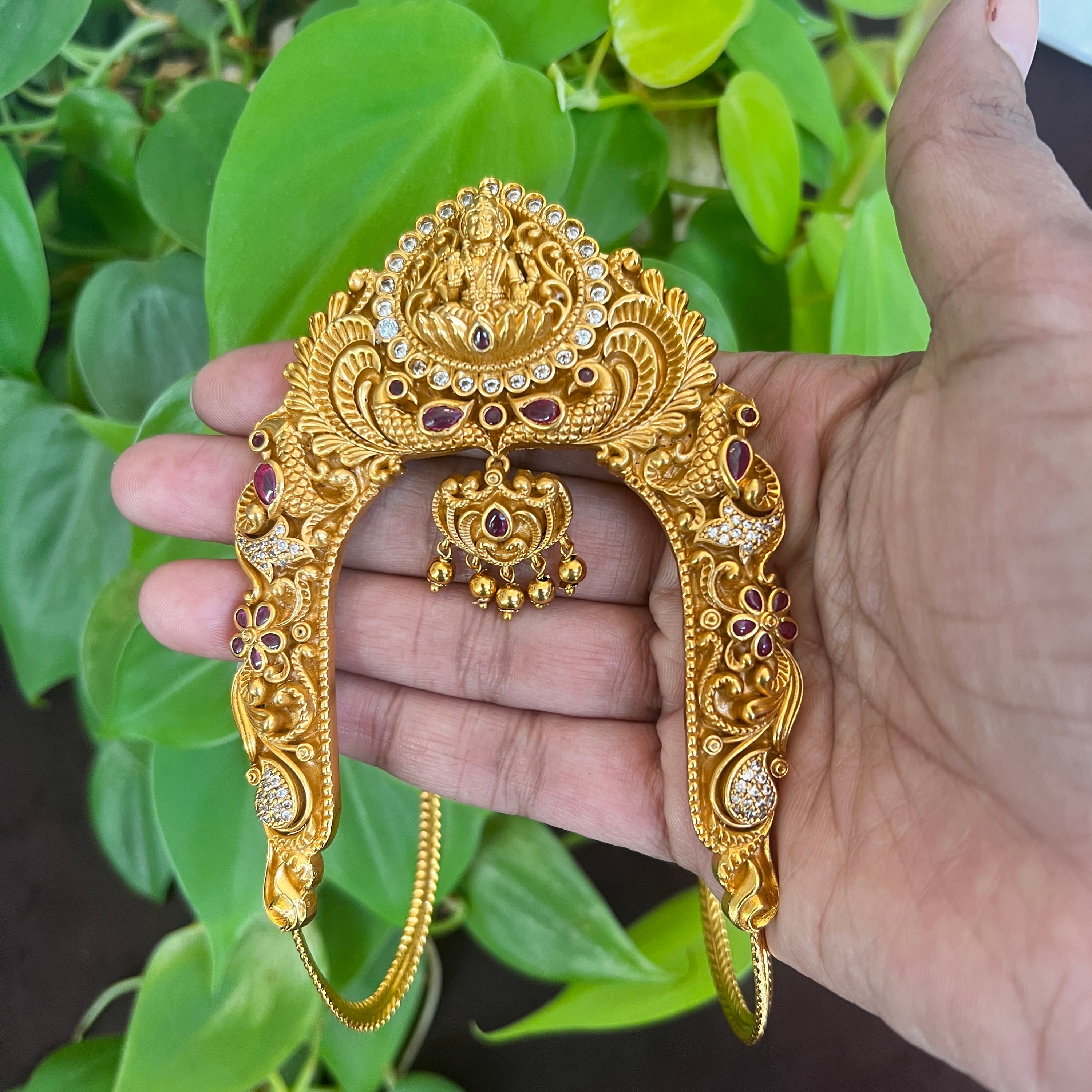Plain gold vanki designs deals