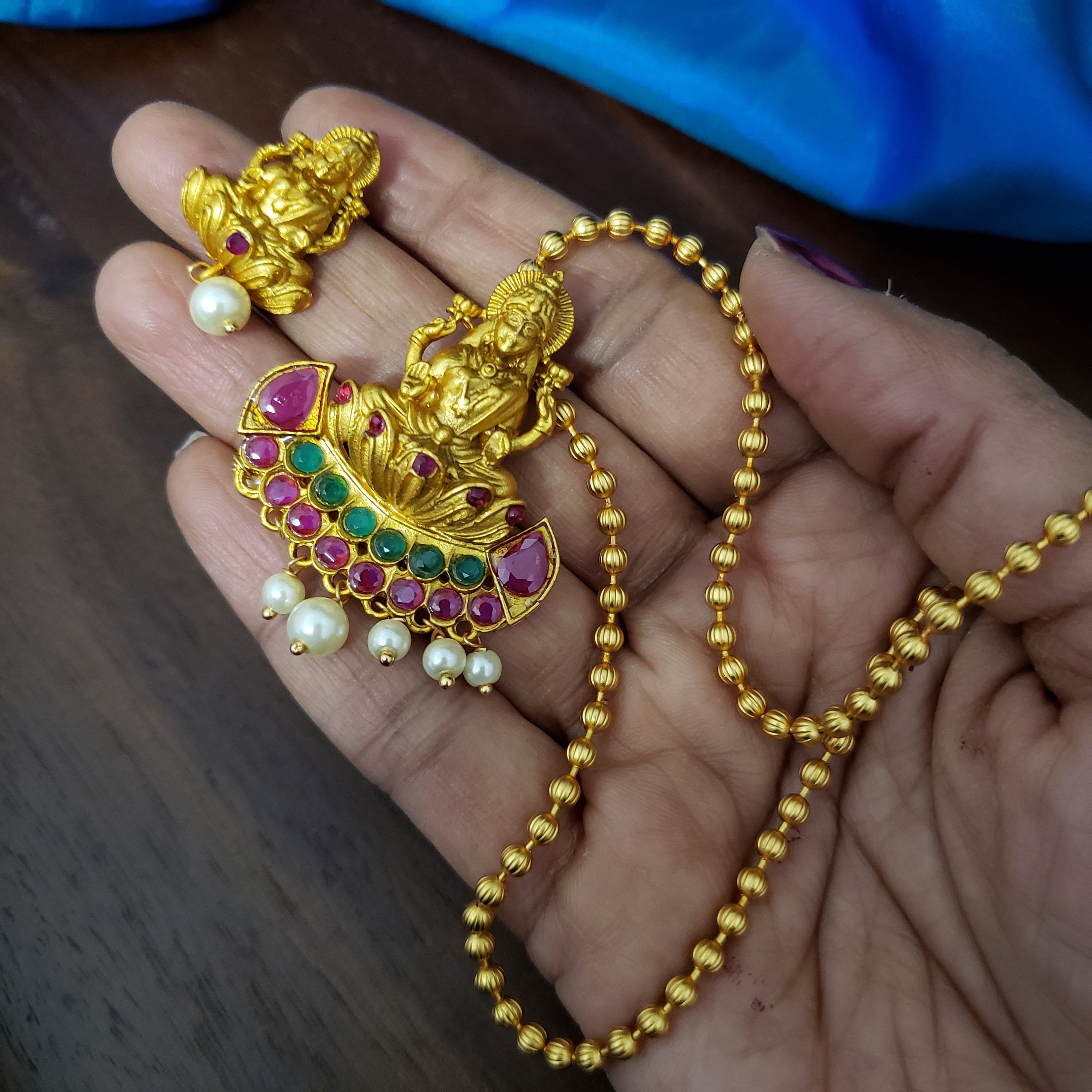 Artificial kundan pendant set deals