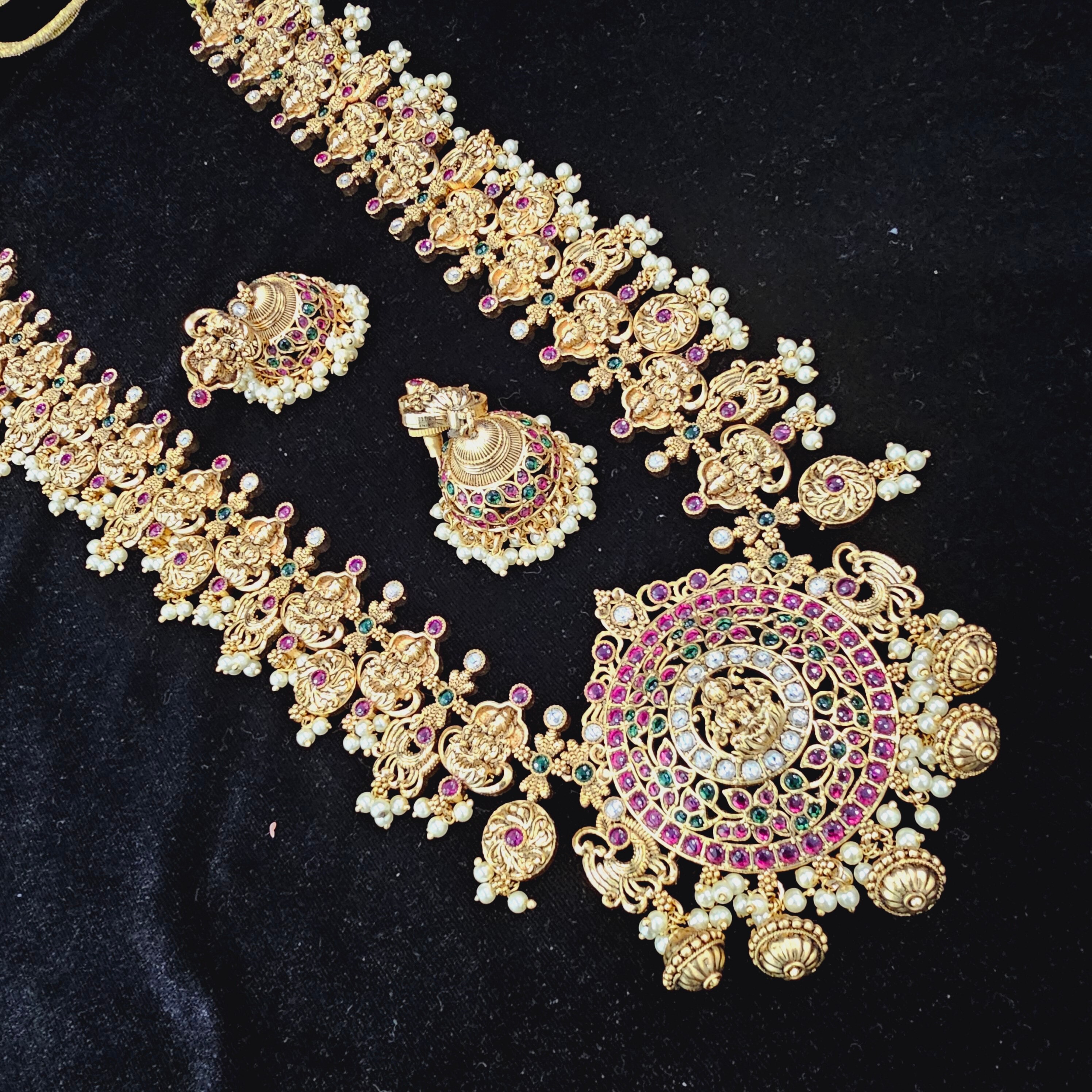 NUOVO! Touchstone indiano Bollywood realizzato a mano attraente modello a zigzag colore verde vibrante potenziatore del polso elegante designer gioielli bracciali braccialetti. Set di 24 per donna