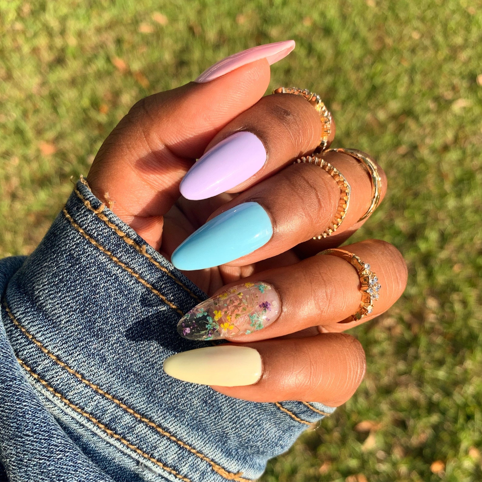 GET PASTELS Medium length Almond shaped Press On Nails | Etsy