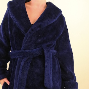 1970’s Dark Blue Fuzzy Faux Fur Robe Bathrobe