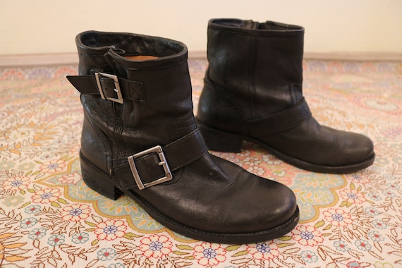 1990's Black Leather Pull On Grunge Ankle Boots