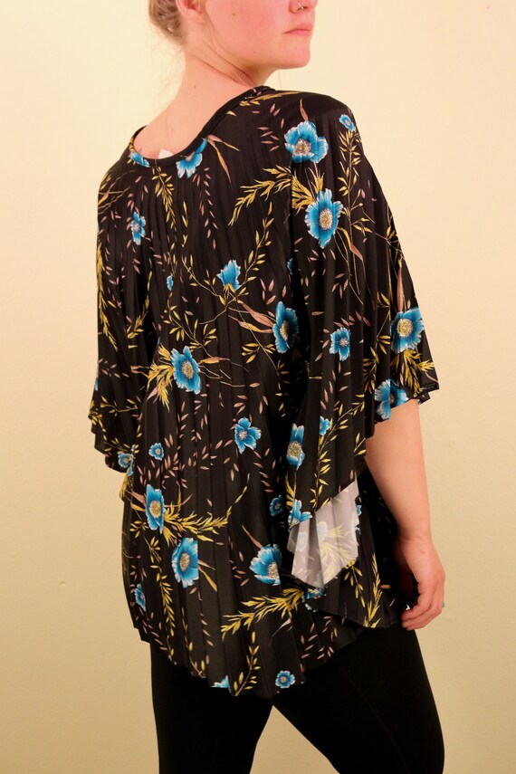 1960’s Floral Accordion Pleats Poncho Top One Siz… - image 4