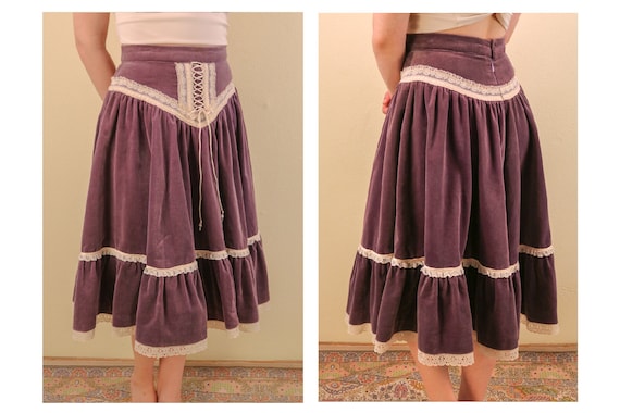 Velvet Purple Lavender Gunne Sax Style Lace Up Ren