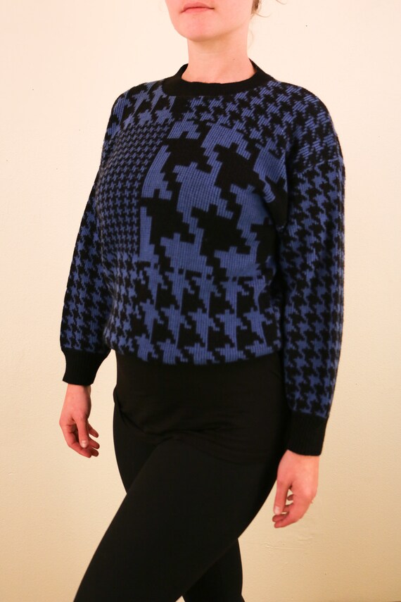 1980’s Vintage Blue and Black Hounds tooth Print … - image 4