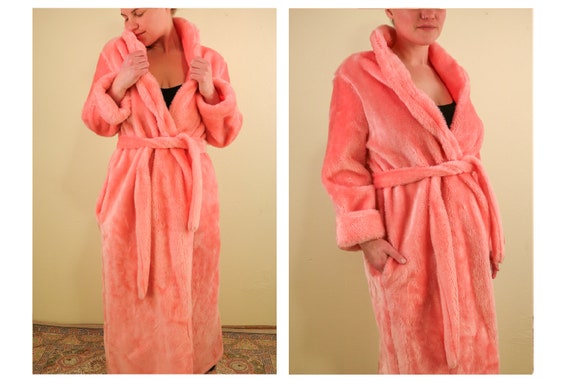 60’s Pink Fuzzy Faux Fur Robe
