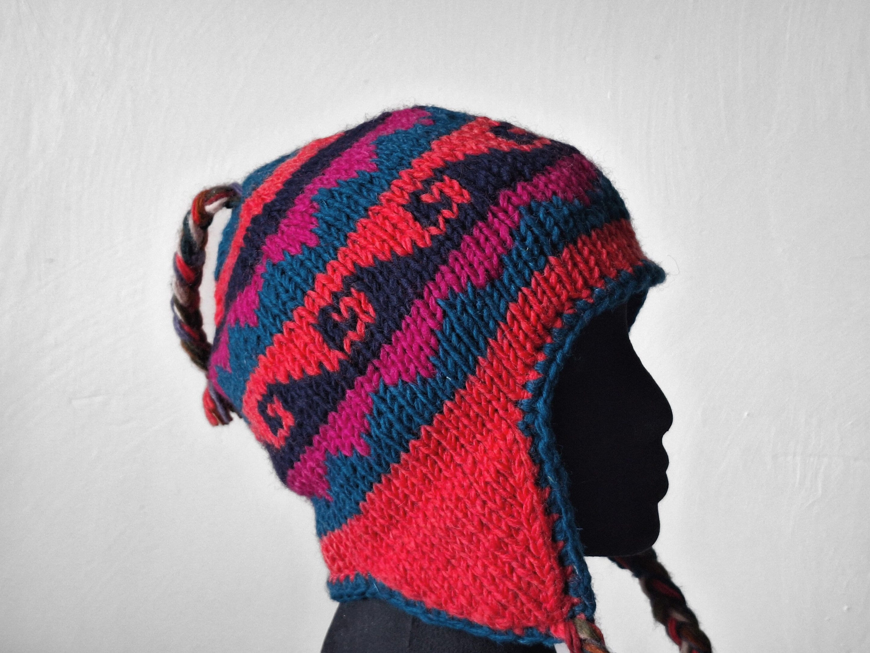 Vintage Fleece Lined 100% Wool Knit Hat With Ear Flaps and  display picture 3
