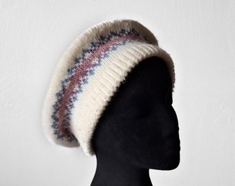 Vintage White And Lavendar Tone Knit Beret