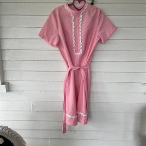 Cute Bubblegum Pink Mod 60s Short Sleeve Midi Dress w Belt image 2