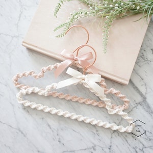 Macrame Flower Girl Hanger | Macrame Kid&#39;s Hanger | Rose Gold Children&#39;s Hanger | Baby Nursery Hanger | Baby Shower Gift | Flower Girl gift