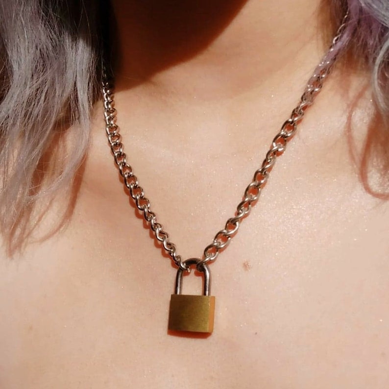 The Padlock Jewelry Trend Is About to Be Everywhere - Lock
