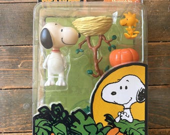 Vintage Its the Great Pumpkin Charlie Brown Play Set Snoopy Set Includes; Snoopy, Woodstock, Nest and Pumpkin. Peanuts Child Halloween Toy