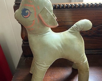 Antiguo juguete de cordero de peluche vintage de los años 30, de tela de aceite, verde retro con detalles en naranja, coleccionable, gran pátina, ¡muy lindo!