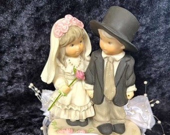 Vintage 70s Wedding Cake Topper Bride and Groom Ceramic Wedding and Bridal Party Decoration Figurine Statue Groom in Tophat