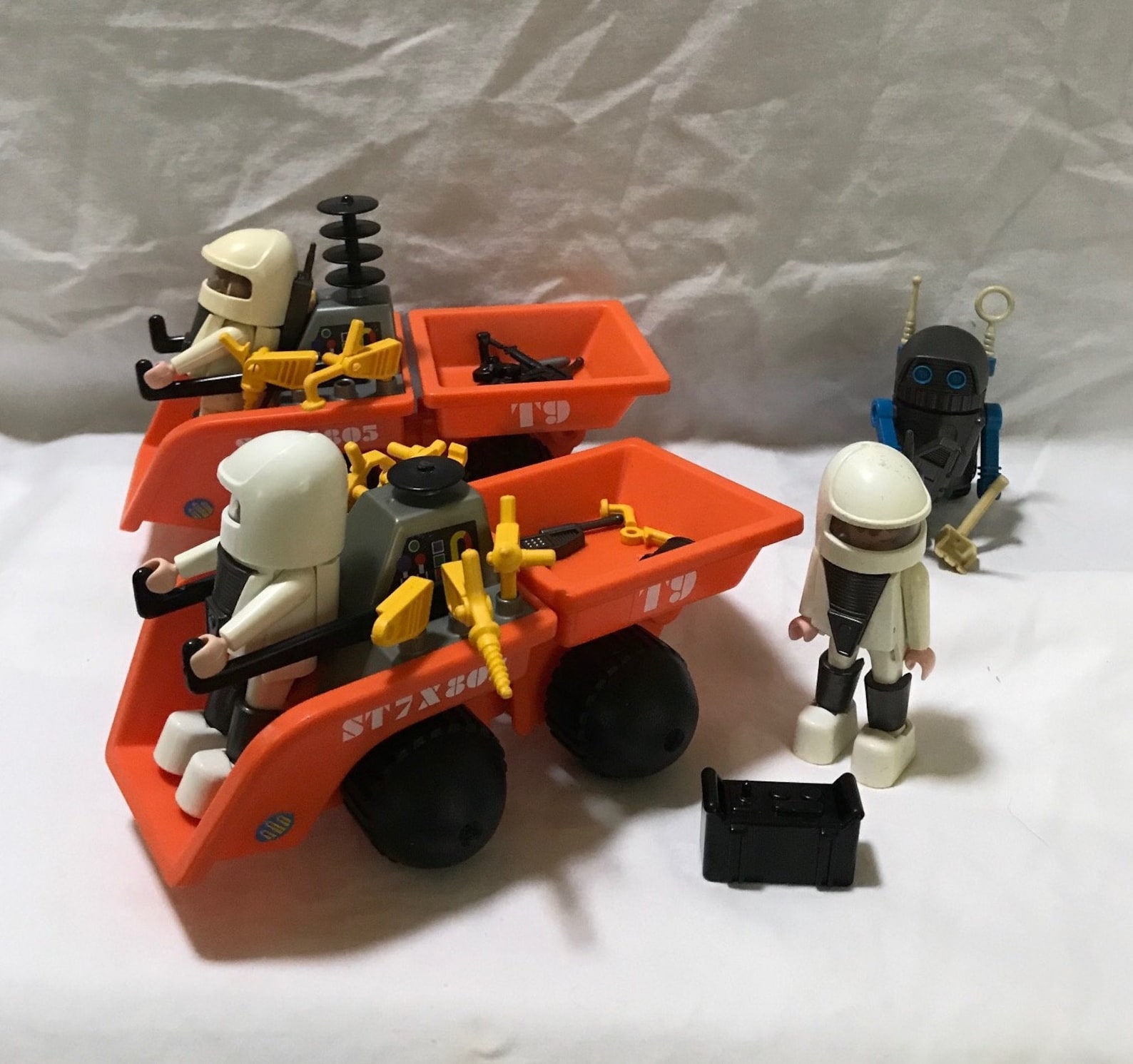 What is Playmobil ? Find New and Vintage Toys for the Imagination! A