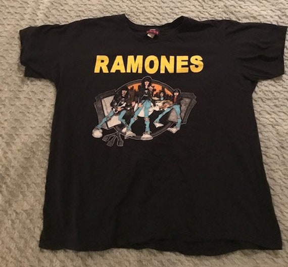 Road Ramones Vintage Concert - T-shirt Black Ramones to T-shirt 1234 2XL Tshirt Clothing RARE Ruin Etsy