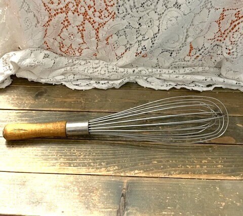 Vintage Large Whisk / Primitive Country Decor / Antique Kitchen Tools 