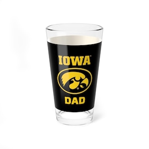 Iowa Hawkeyes DAD Pint Glass - Fan Cup