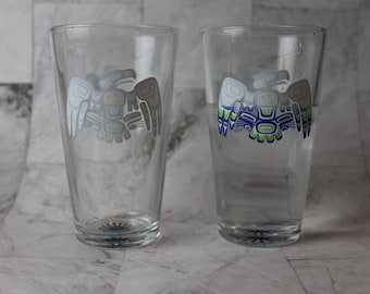 Color Changing! Native Hawks ThermoC Logo Pint Glass