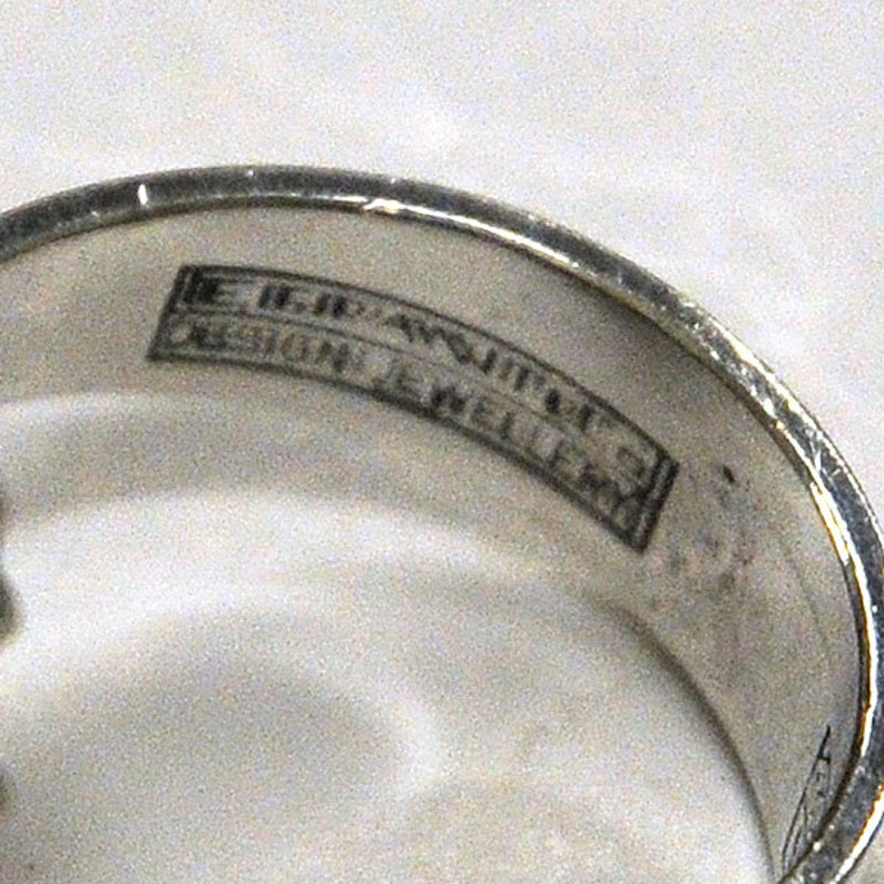 Finland 1971 Vintage concave silverring with texture by Erik Granit