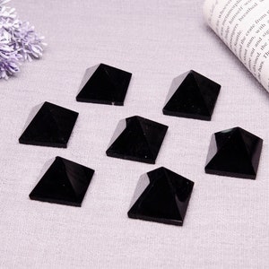 Wholesale Beautiful Black Obsidian Pyramid/Natural Black Obsidian Crystal/Polished Pyramid/Energy protection/Decor-Chakre-Reiki-Healing