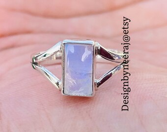 Rainbow moonstone ring, 925 Sterling silver ring, Statement ring, blue moonstone ring, Handmade jewelry, Moonstone ring, Gift for her