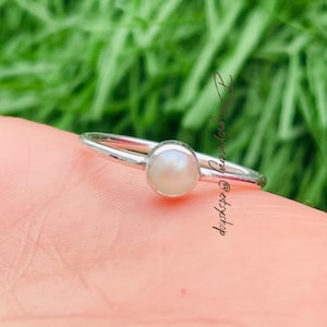 Tiny Pearl Ring, 925 Sterling Silver Ring, Natural Pearl Ring, Handmade Ring, Dainty Pearl Ring, White Pearl Ring, Fresah Water Pearl