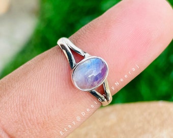 Natural Rainbow Moonstone Ring- 925 Sterling Silver Ring- Handmade Ring- Moonstone Jewelry- Women Ring- Blue Fire Ring- Gift For Her