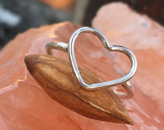 THE MUSEUM VISITOR★韓国★男女兼用 HEART OUTLINE SILVER RING THE MUSEUM VISITOR☆韓国☆男女兼用 HEART OUTLINE SILVER RING