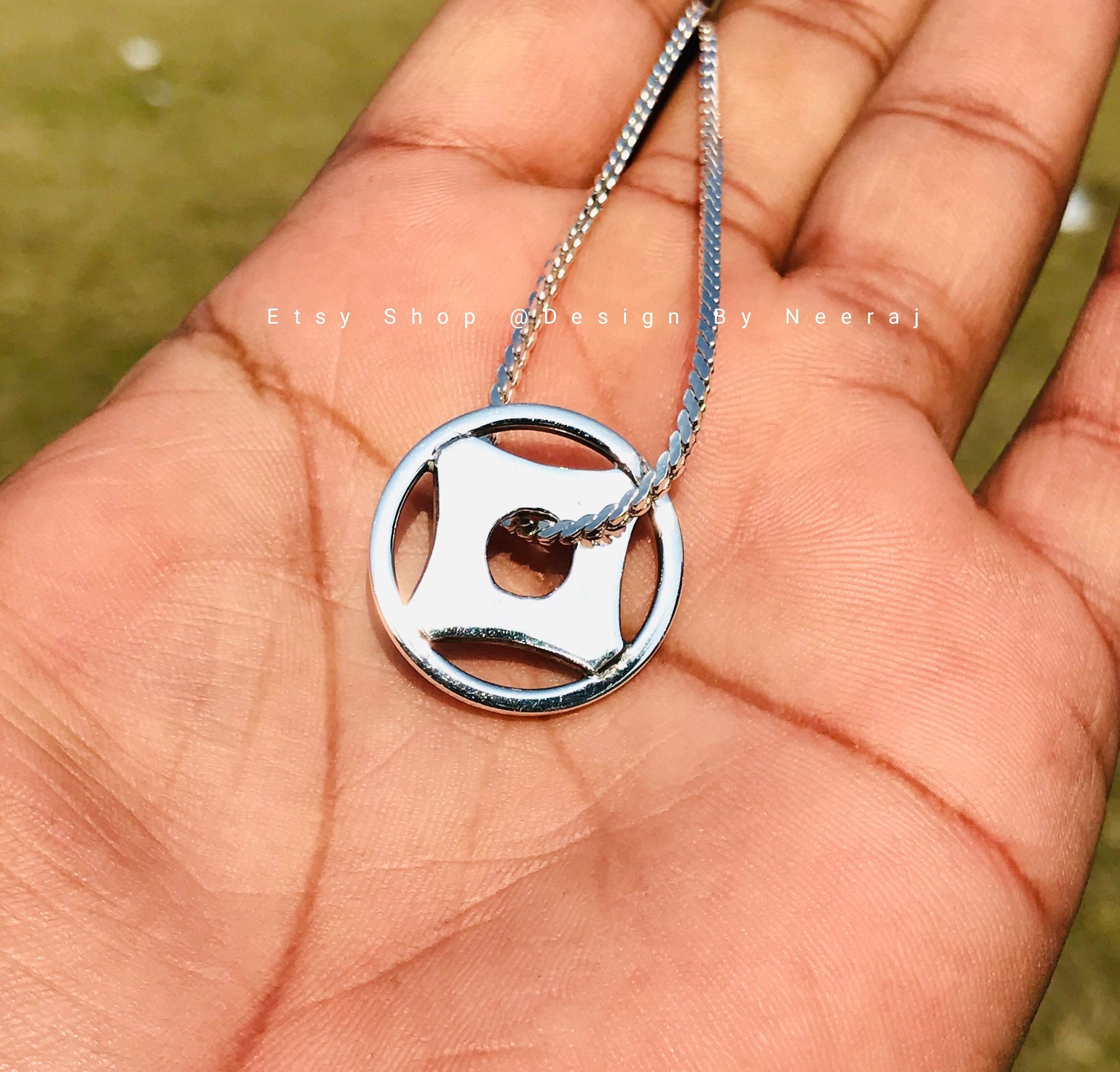 Rockaway Spinner Pendant Necklace main image 1
