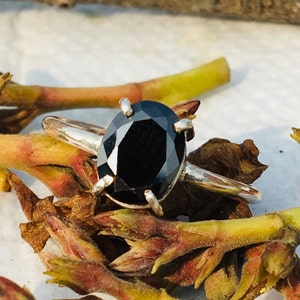 Anello in onice nero, anello in argento sterling 925 con onice nero naturale, anello in argento, anello con griffe, anello fatto a mano, anello fatto a mano in onice nero
