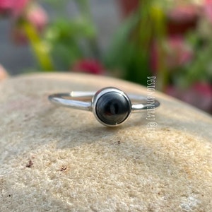 Anillo sencillo de hematita natural con forma redonda - Anillo de piedras preciosas - Anillo de plata de ley 925, Anillo de hematita - Joyería artesanal, Anillo para mujer, Anillo de regalo imagen 9